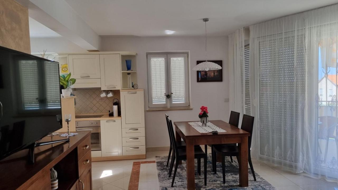 Appartement Sunny Maj Poreč Extérieur photo